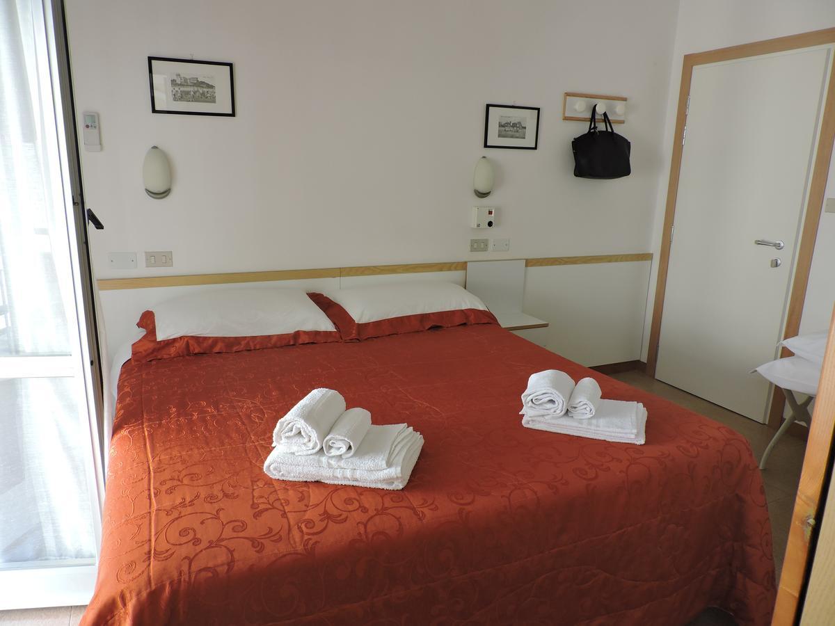 Albergo Sabrina Rimini Exterior foto